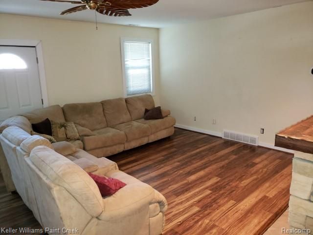 5615 John R Road, Troy, MI 48085