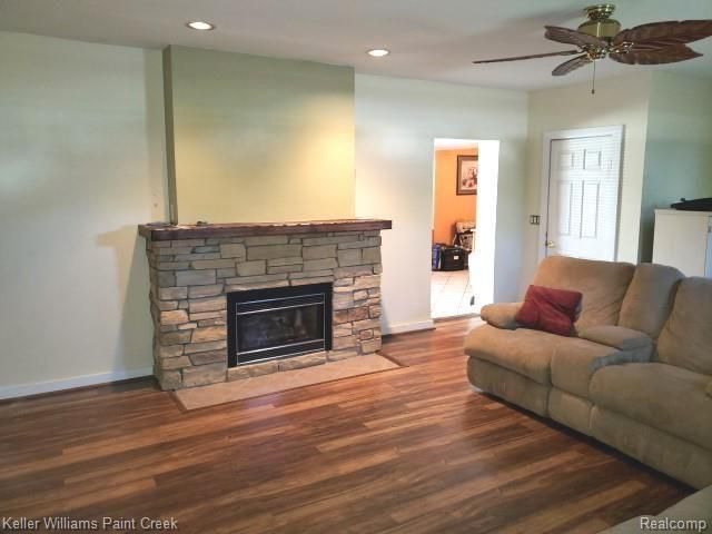 5615 John R Road, Troy, MI 48085