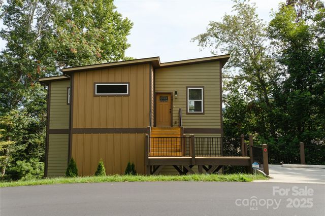 14 Red Maple Drive, Weaverville, NC 28787