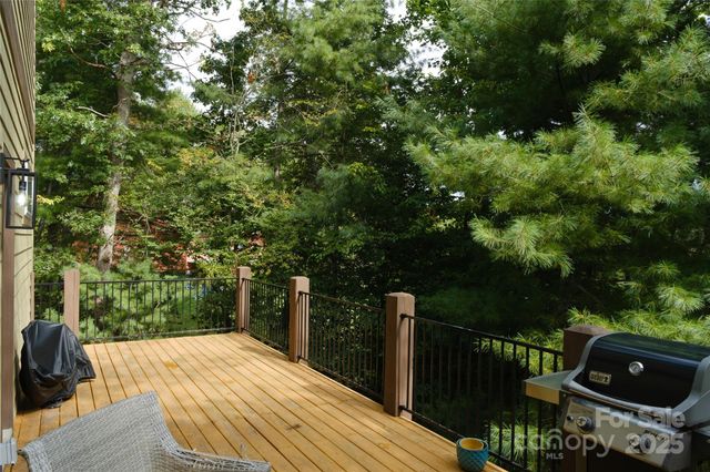 14 Red Maple Drive, Weaverville, NC 28787