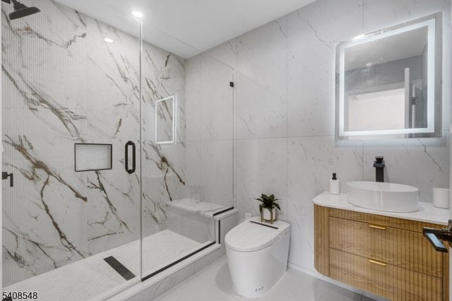 131 Palsa Ave, Elmwood Park Boro, NJ 07407