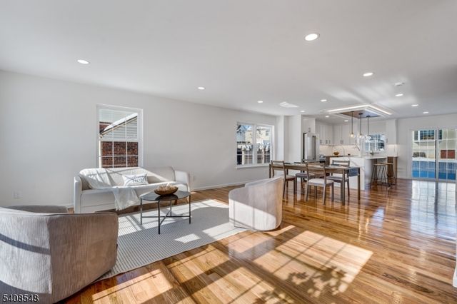 131 Palsa Ave, Elmwood Park Boro, NJ 07407