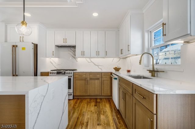 131 Palsa Ave, Elmwood Park Boro, NJ 07407