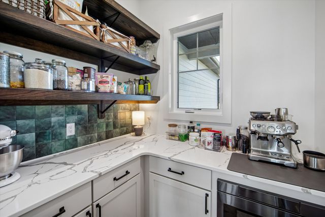 3905 SW 58th Street, Des Moines, IA 50321