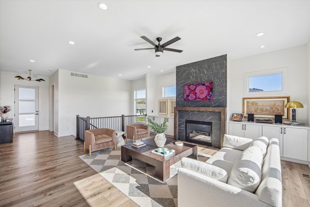 3905 SW 58th Street, Des Moines, IA 50321