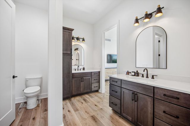 3905 SW 58th Street, Des Moines, IA 50321