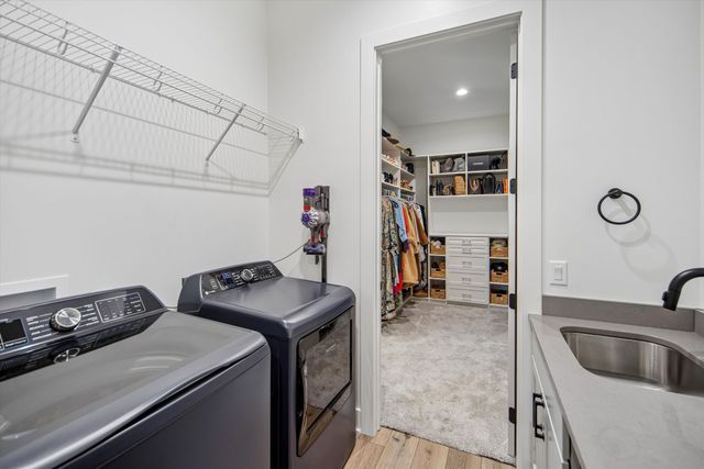 3905 SW 58th Street, Des Moines, IA 50321