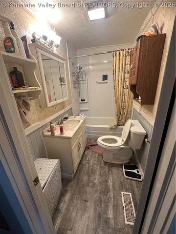 117 5th Street N, St Albans, WV 25177