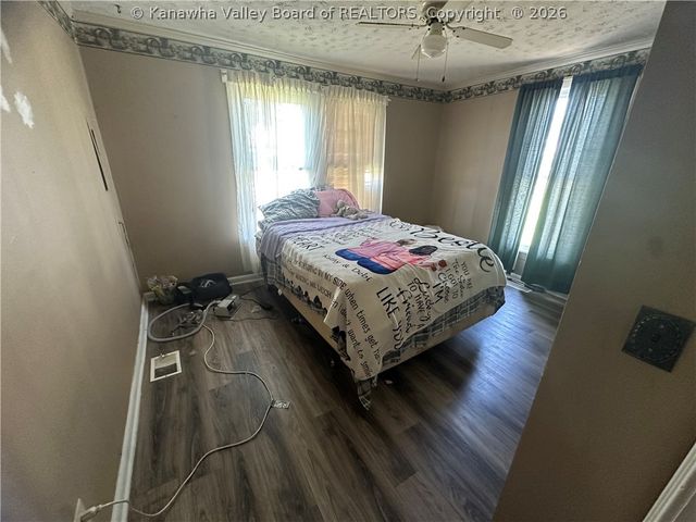 117 5th Street N, St Albans, WV 25177
