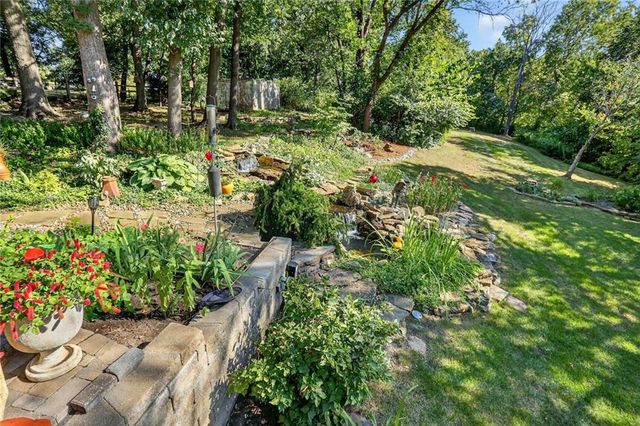 14913 W 71st Terrace, Shawnee, KS 66216