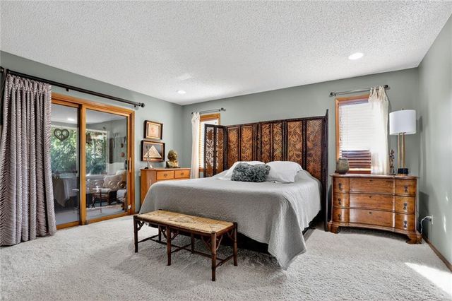 14913 W 71st Terrace, Shawnee, KS 66216