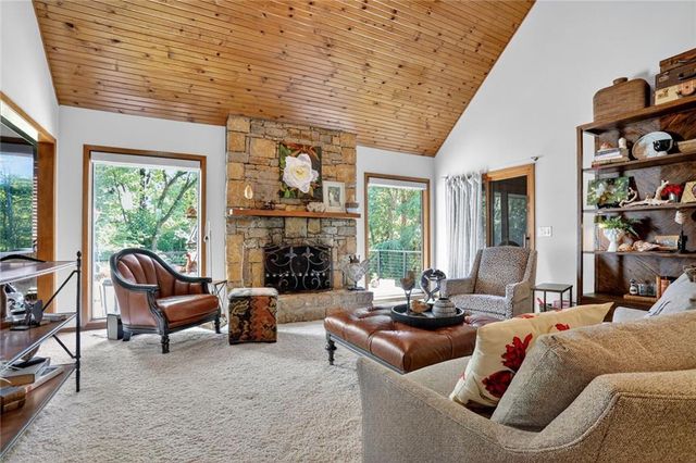 14913 W 71st Terrace, Shawnee, KS 66216