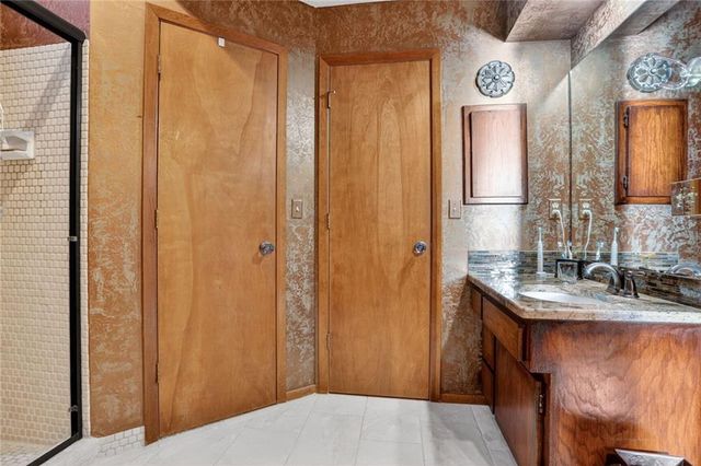 14913 W 71st Terrace, Shawnee, KS 66216