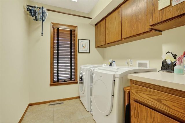 14913 W 71st Terrace, Shawnee, KS 66216