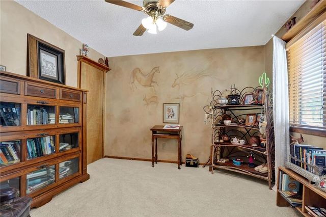 14913 W 71st Terrace, Shawnee, KS 66216