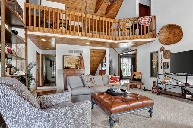 14913 W 71st Terrace, Shawnee, KS 66216