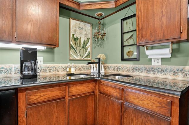 14913 W 71st Terrace, Shawnee, KS 66216