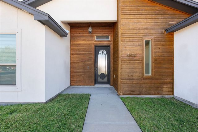 4802 Del Paseo St, Corpus Christi, TX 78411