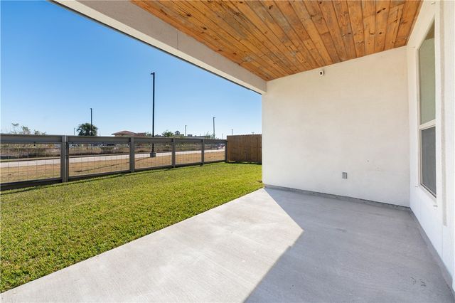 4802 Del Paseo St, Corpus Christi, TX 78411