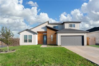 4802 Del Paseo St, Corpus Christi, TX 78411