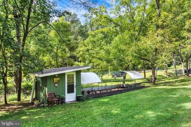 305 HUSSON RD, Felton, PA 17322