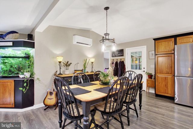 305 HUSSON RD, Felton, PA 17322