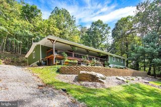 305 HUSSON RD, Felton, PA 17322