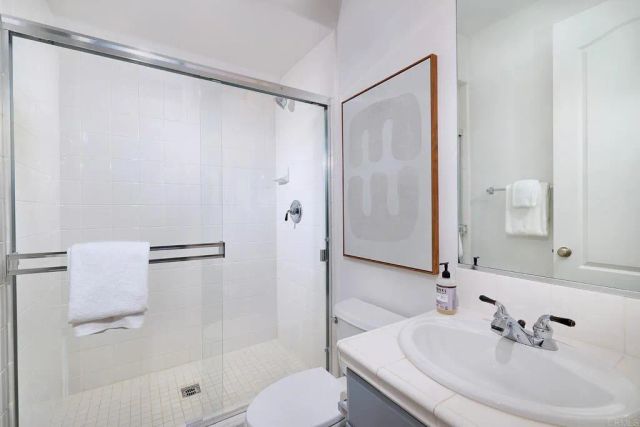 6332 Montecito Drive, Carlsbad, CA 92009