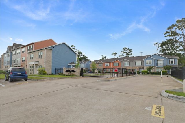 5262 Ella Boulevard 500B, Houston, TX 77018