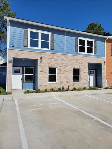 5262 Ella Boulevard 500B, Houston, TX 77018
