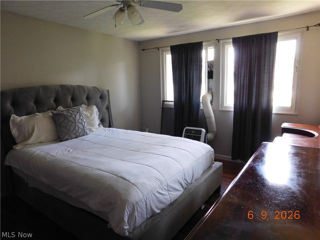 934 Hampton Ridge Drive, Akron, OH 44313