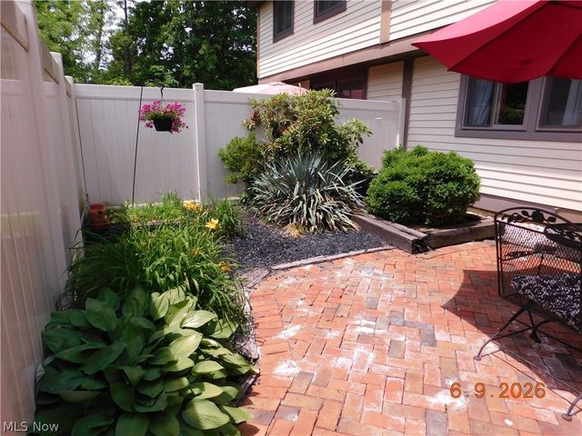 934 Hampton Ridge Drive, Akron, OH 44313