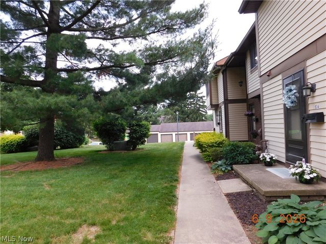 934 Hampton Ridge Drive, Akron, OH 44313