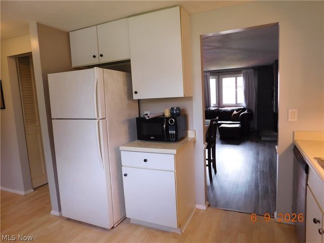 934 Hampton Ridge Drive, Akron, OH 44313