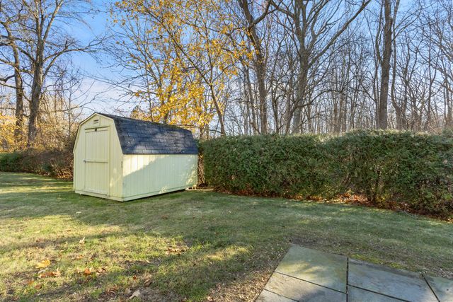 15 Stone Hedge Road, Westbrook, CT 06498