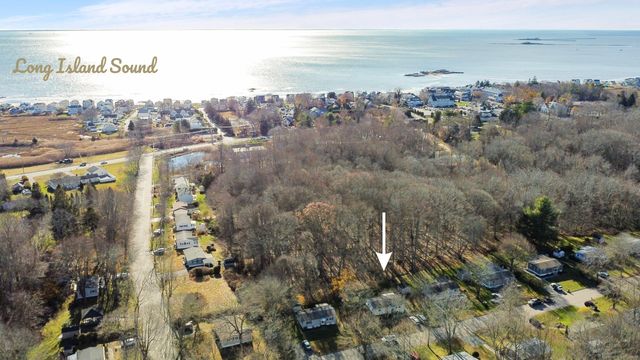 15 Stone Hedge Road, Westbrook, CT 06498