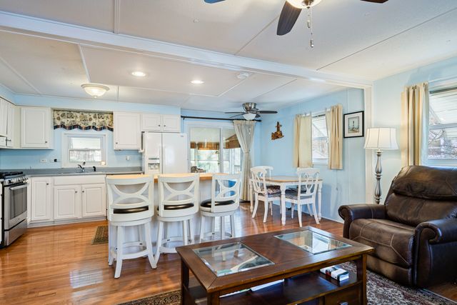 15 Stone Hedge Road, Westbrook, CT 06498