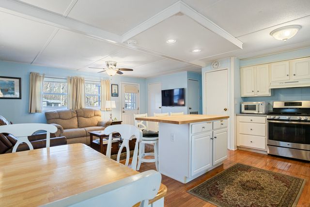 15 Stone Hedge Road, Westbrook, CT 06498