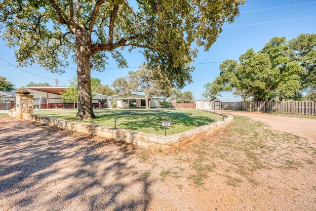 106 Pebble CIR, Buchanan Dam, TX 78609