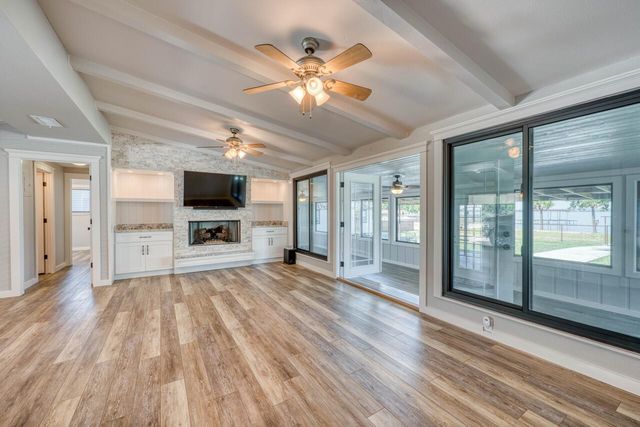 106 Pebble CIR, Buchanan Dam, TX 78609