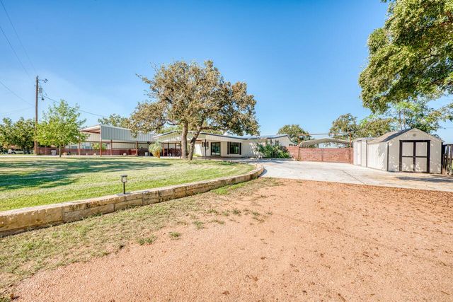 106 Pebble CIR, Buchanan Dam, TX 78609