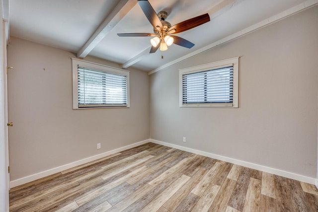 106 Pebble CIR, Buchanan Dam, TX 78609