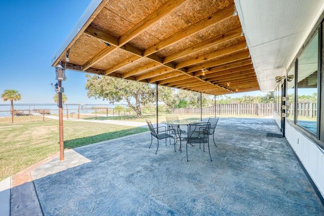 106 Pebble CIR, Buchanan Dam, TX 78609