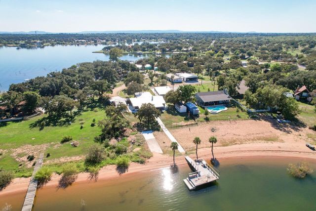 106 Pebble CIR, Buchanan Dam, TX 78609