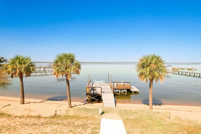 106 Pebble CIR, Buchanan Dam, TX 78609