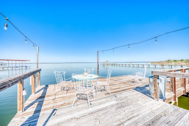 106 Pebble CIR, Buchanan Dam, TX 78609