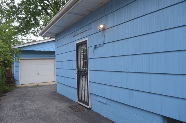 17719 Burnham Avenue, Lansing, IL 60438