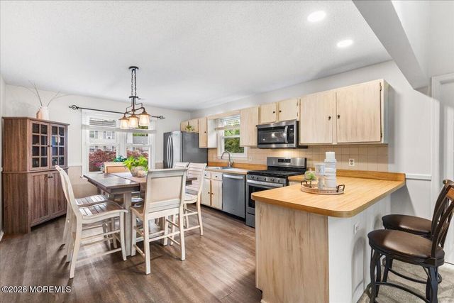 1800 Fairfield Street, Toms River, NJ 08757