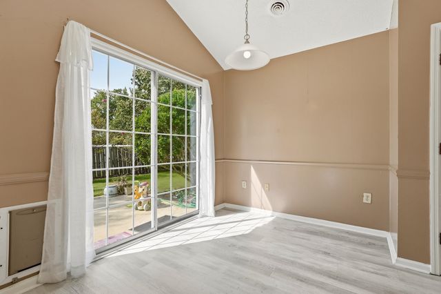 3943 Lochview Dr., Myrtle Beach, SC 29588