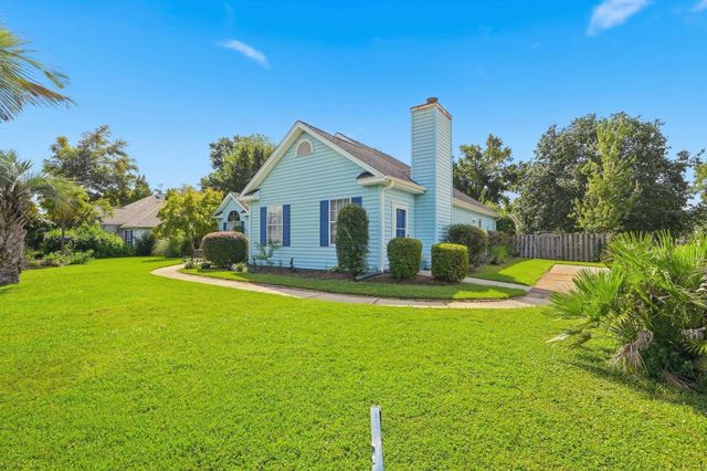 3943 Lochview Dr., Myrtle Beach, SC 29588